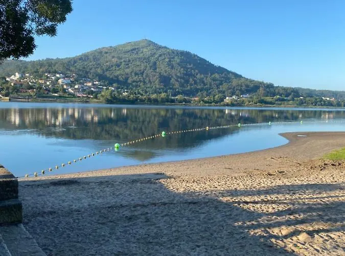 Σπίτι διακοπών Wonderfull House In O Rosal With Optical Fiber, Casa